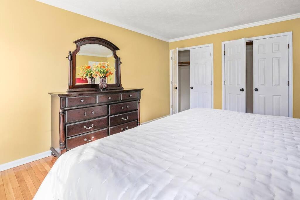Lovely 5Bed, 3-Fullbath ! 5Min To Free Way I-85 Lawrenceville Exterior foto