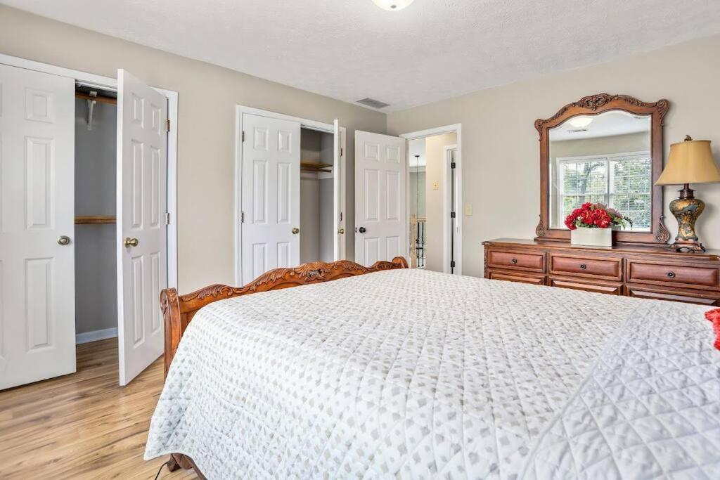 Lovely 5Bed, 3-Fullbath ! 5Min To Free Way I-85 Lawrenceville Exterior foto